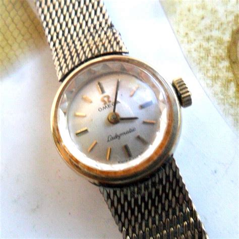 VINTAGE 1975 OMEGA LADYMATIC 17 JEWEL LADIES / 